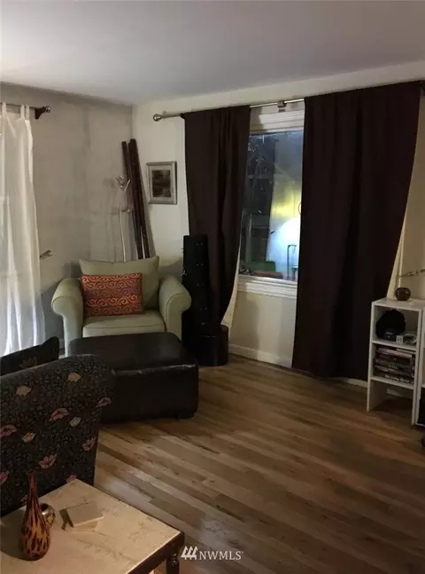 3103 E Thomas St, Seattle, WA 98112 photo 3