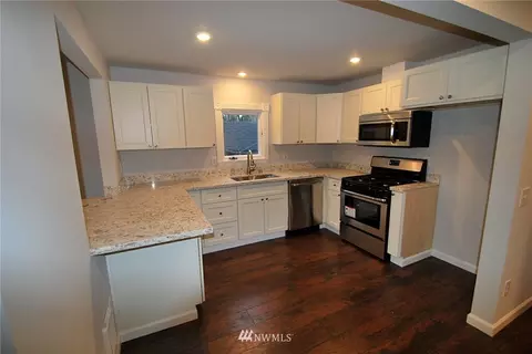 3219 Kromer Ave, Everett, WA 98201 photo 2