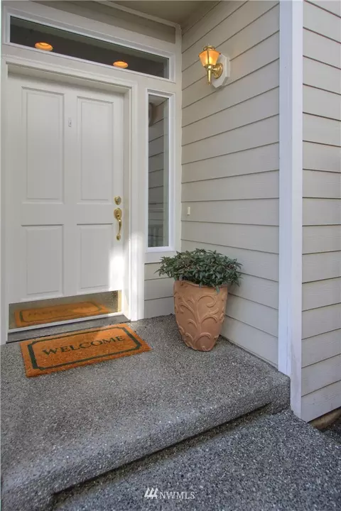 17108 3rd Pl W, Bothell, WA 98012 photo 2