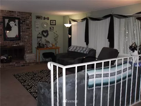 104 212th St SE, Bothell, WA 98021 photo 3
