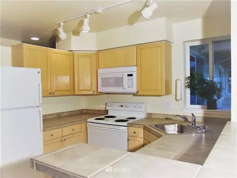 3914 243 Pl SE #L404, Bothell, WA 98021 photo 5