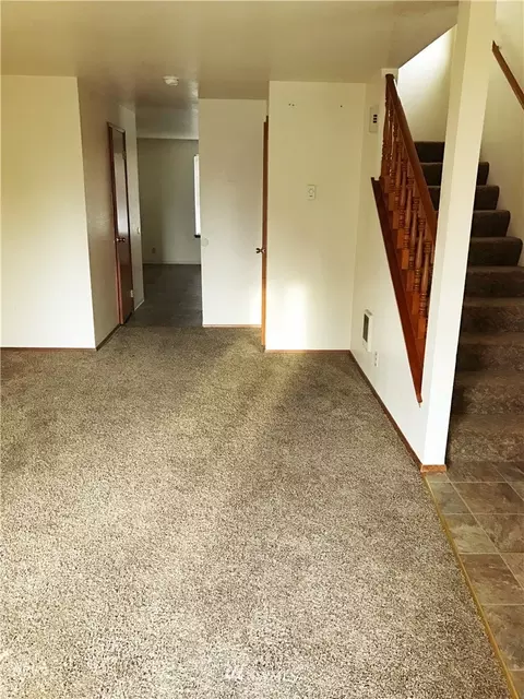 121 Kensington Ave SW, Orting, WA 98360 photo 4