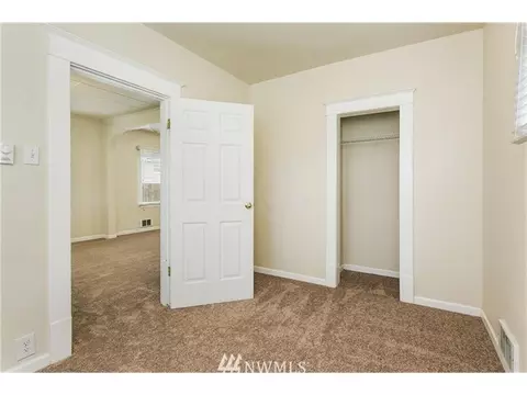 2710 21st St, Everett, WA 98201 photo 4