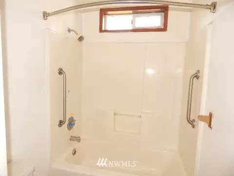 441 S 2nd Ave, Sequim, WA 98382 photo 9