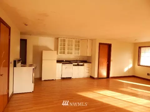 441 S 2nd Ave, Sequim, WA 98382 photo 4