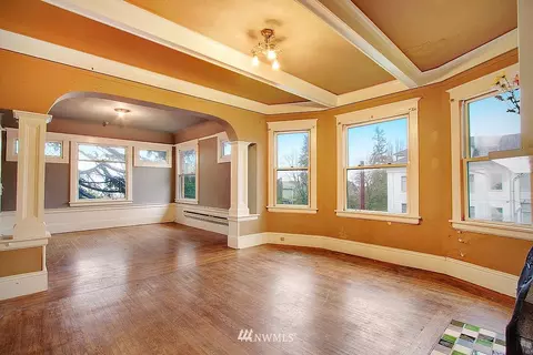 701 23rd Ave E, Seattle, WA 98112 photo 8