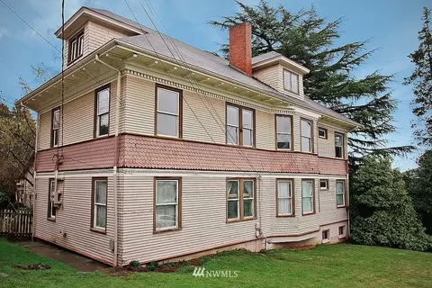 701 23rd Ave E, Seattle, WA 98112 photo 1