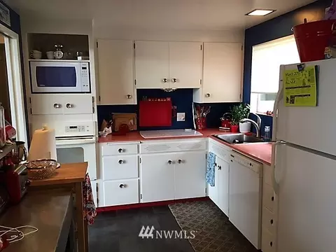 1428 Harding St, Enumclaw, WA 98022 photo 4