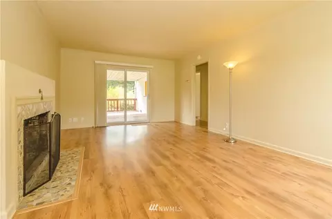 812 E Main St, Centralia, WA 98531 photo 4