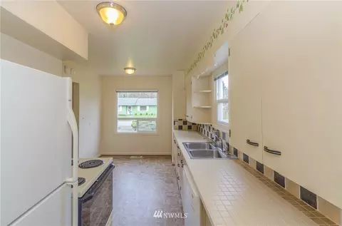 812 E Main St, Centralia, WA 98531 photo 8