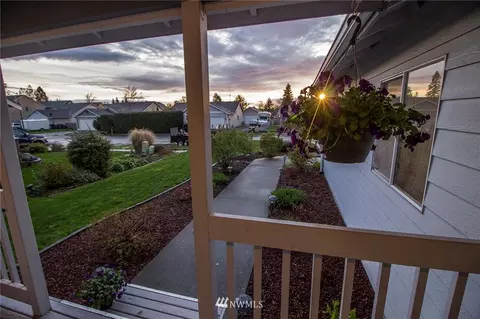 1815 Garfield St, Enumclaw, WA 98022 photo 4