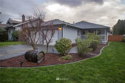 1815 Garfield St, Enumclaw, WA 98022 photo 2