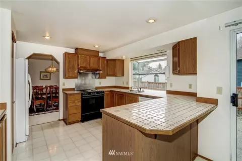 528 212th St SW, Bothell, WA 98021 photo 6