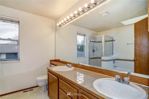 528 212th St SW, Bothell, WA 98021 photo 13