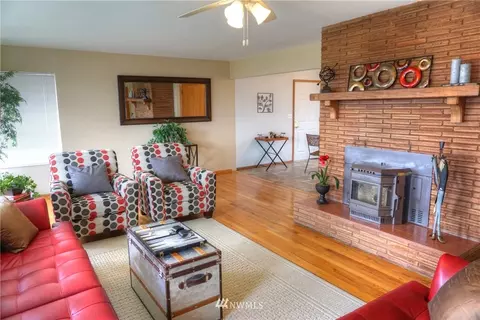5009 View Dr, Everett, WA 98203 photo 5