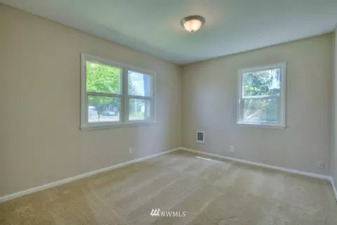 14320 29th St E, Sumner, WA 98390 photo 7
