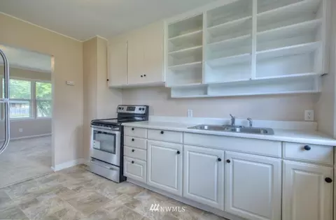 14320 29th St E, Sumner, WA 98390 photo 4