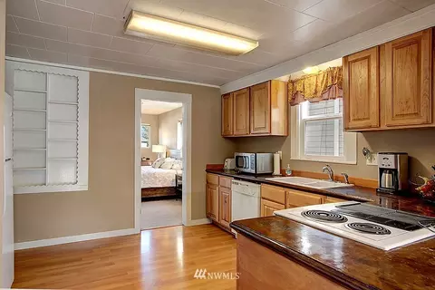 2315 Rockefeller Ave, Everett, WA 98201 photo 4