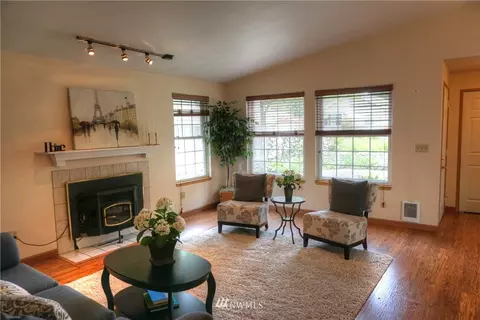1906 Melvin Ave, Everett, WA 98203 photo 2