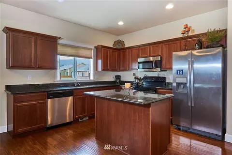 410 Bondgard Ave E, Enumclaw, WA 98022 photo 7