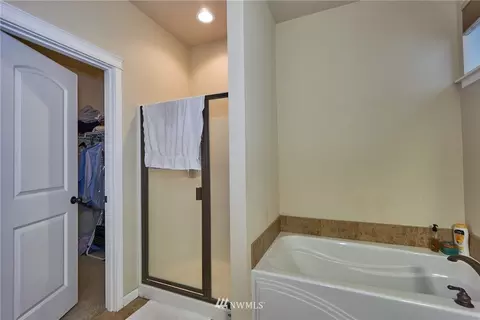 410 Bondgard Ave E, Enumclaw, WA 98022 photo 13