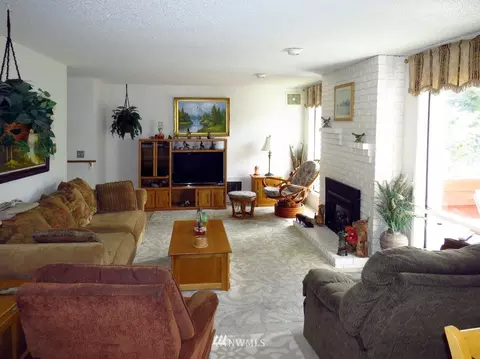 120 E Robert Pl, Sequim, WA 98382 photo 9