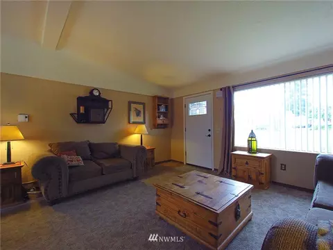 442 W Hammond St, Sequim, WA 98382 photo 3