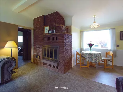 442 W Hammond St, Sequim, WA 98382 photo 6