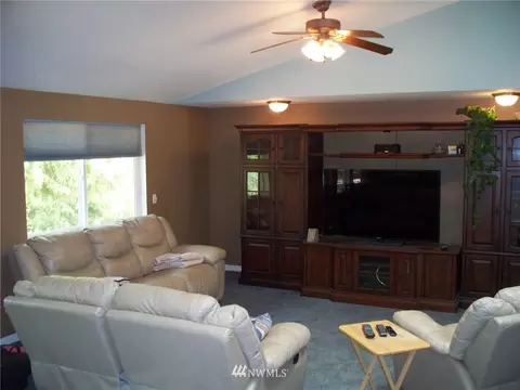 600 E Wilson Way, Grapeview, WA 98546 photo 5