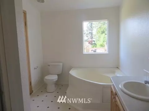 204 Spruce St, Eastsound, WA 98245 photo 13