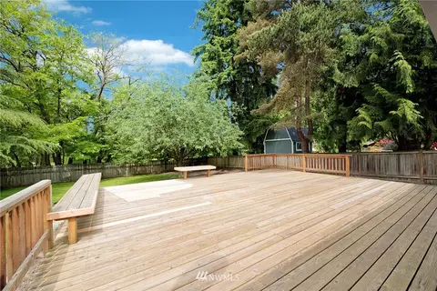 8804 NE 203rd Pl, Bothell, WA 98011 photo 23