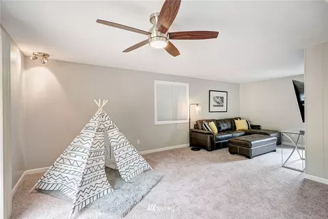 8804 NE 203rd Pl, Bothell, WA 98011 photo 11
