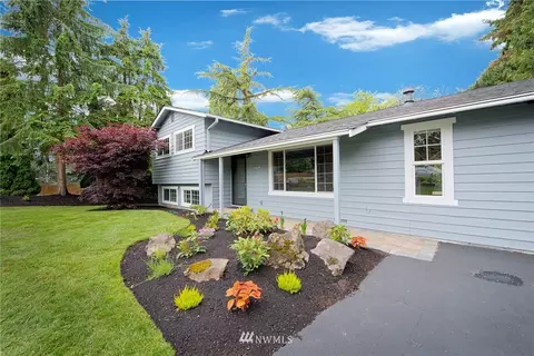 8804 NE 203rd Pl, Bothell, WA 98011 photo 2