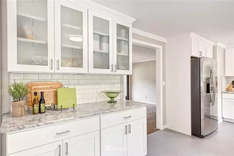 8804 NE 203rd Pl, Bothell, WA 98011 photo 9