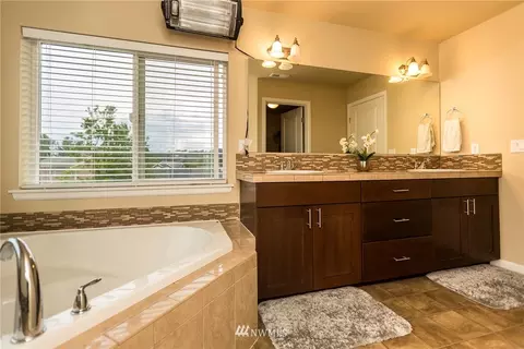 305 Balmer St SW, Orting, WA 98360 photo 14