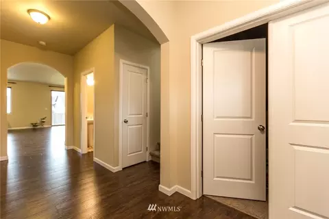 305 Balmer St SW, Orting, WA 98360 photo 4