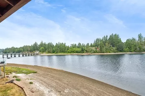 131 E Wilkes Rd, Grapeview, WA 98546 photo 2