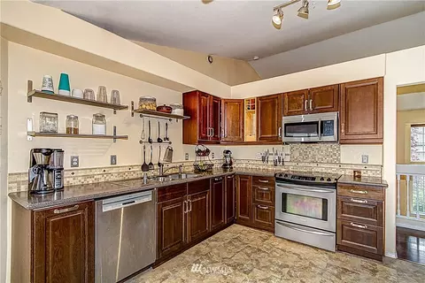8916 W Mall Dr, Everett, WA 98208 photo 7