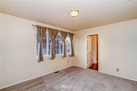8916 W Mall Dr, Everett, WA 98208 photo 12