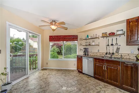 8916 W Mall Dr, Everett, WA 98208 photo 9