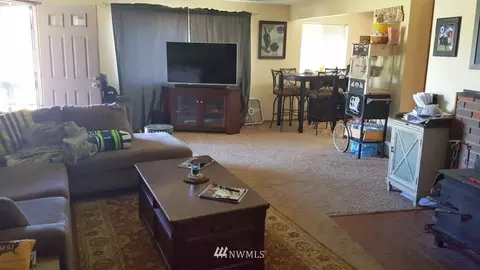 1841 Florence St, Enumclaw, WA 98022 photo 10