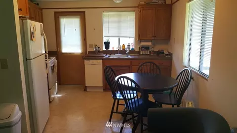 1841 Florence St, Enumclaw, WA 98022 photo 7