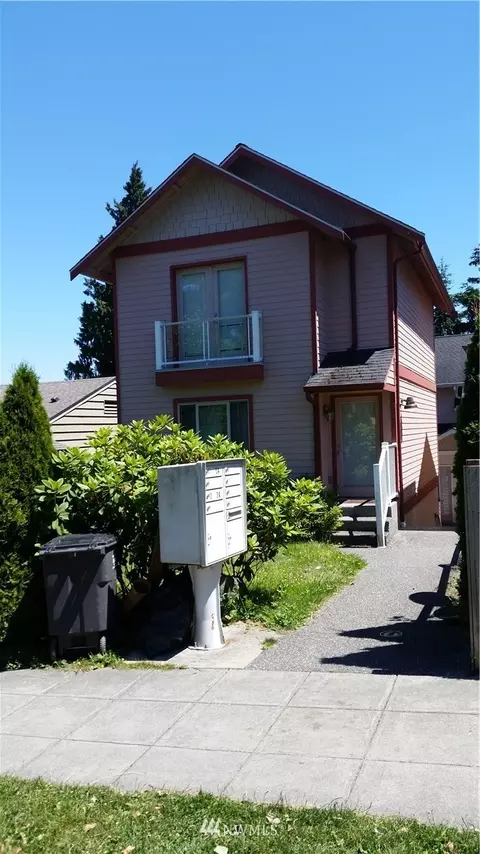 3725 Rockefeller Ave, Everett, WA 98201 photo 2