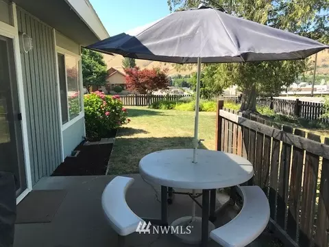 403 E Allen Ave, Chelan, WA 98816 photo 10