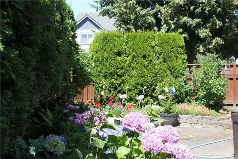 14519 Riverwalk Dr E, Sumner, WA 98390 photo 2