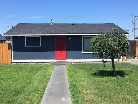 1315 E Hemlock St, Othello, WA 99344 photo 1