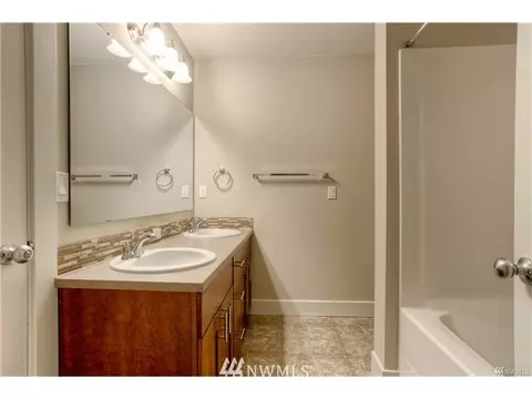 712 Koehler Ave SW, Orting, WA 98360 photo 7