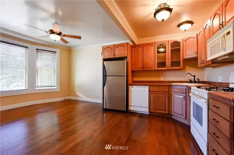3432 Oaks Ave, Everett, WA 98201 photo 2