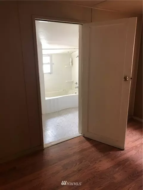 12009 S 68th Ave S, Seattle, WA 98178 photo 12