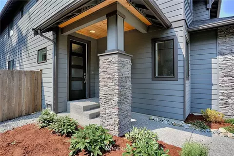 16924 1st Ave W, Bothell, WA 98012 photo 2